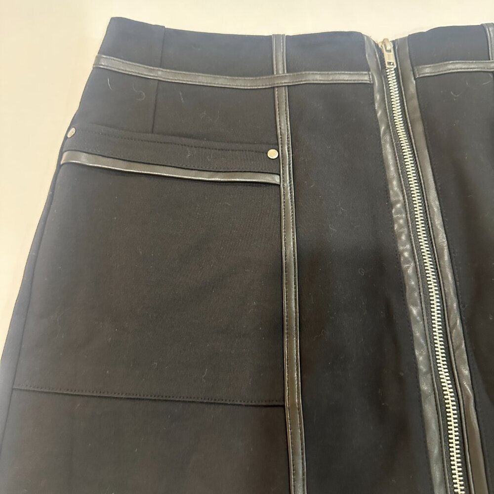 NWT Central Park West Black Mini Skirt Size Large – Stretch Knit, Zip Front - Picture 13 of 16